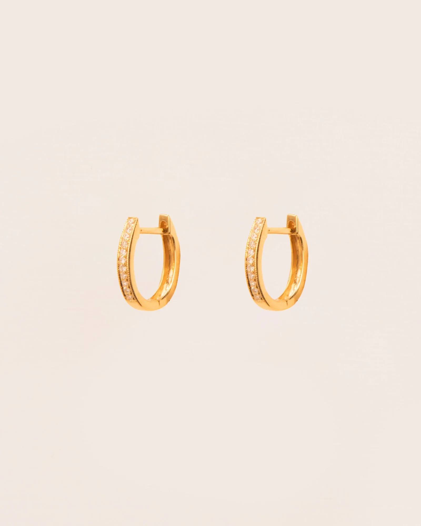 18K Gold Hoops w. white Diamonds