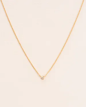 18K Gold Necklace w. White Diamond