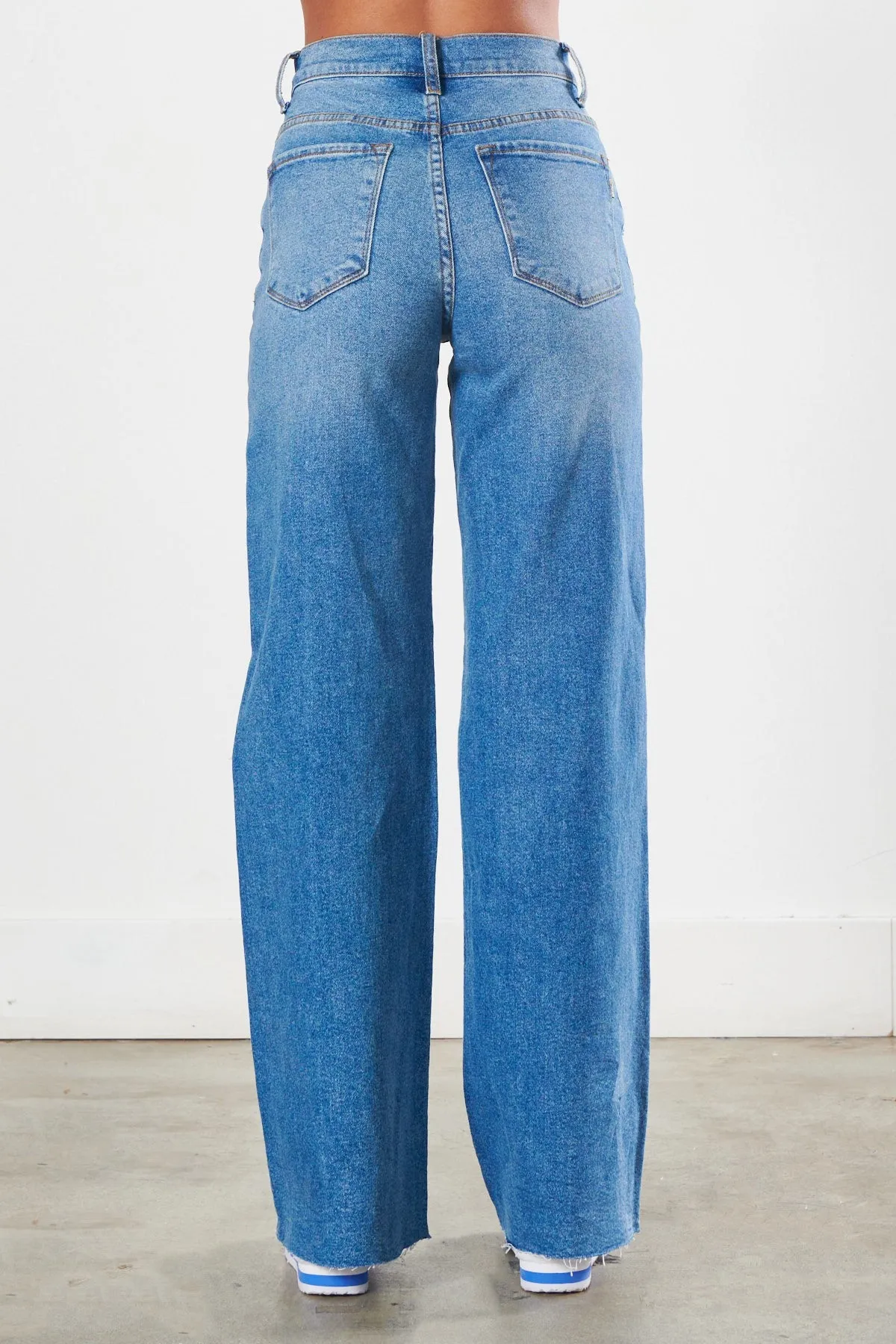 Back to Basic 90s Baby Wide Leg Jeans