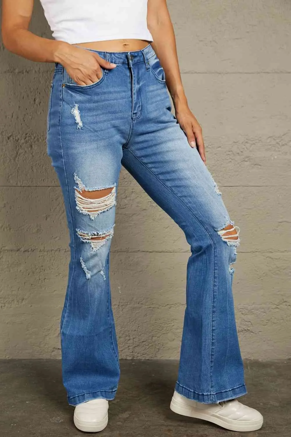 Baeful Distressed Flare Leg Jeans with Pockets