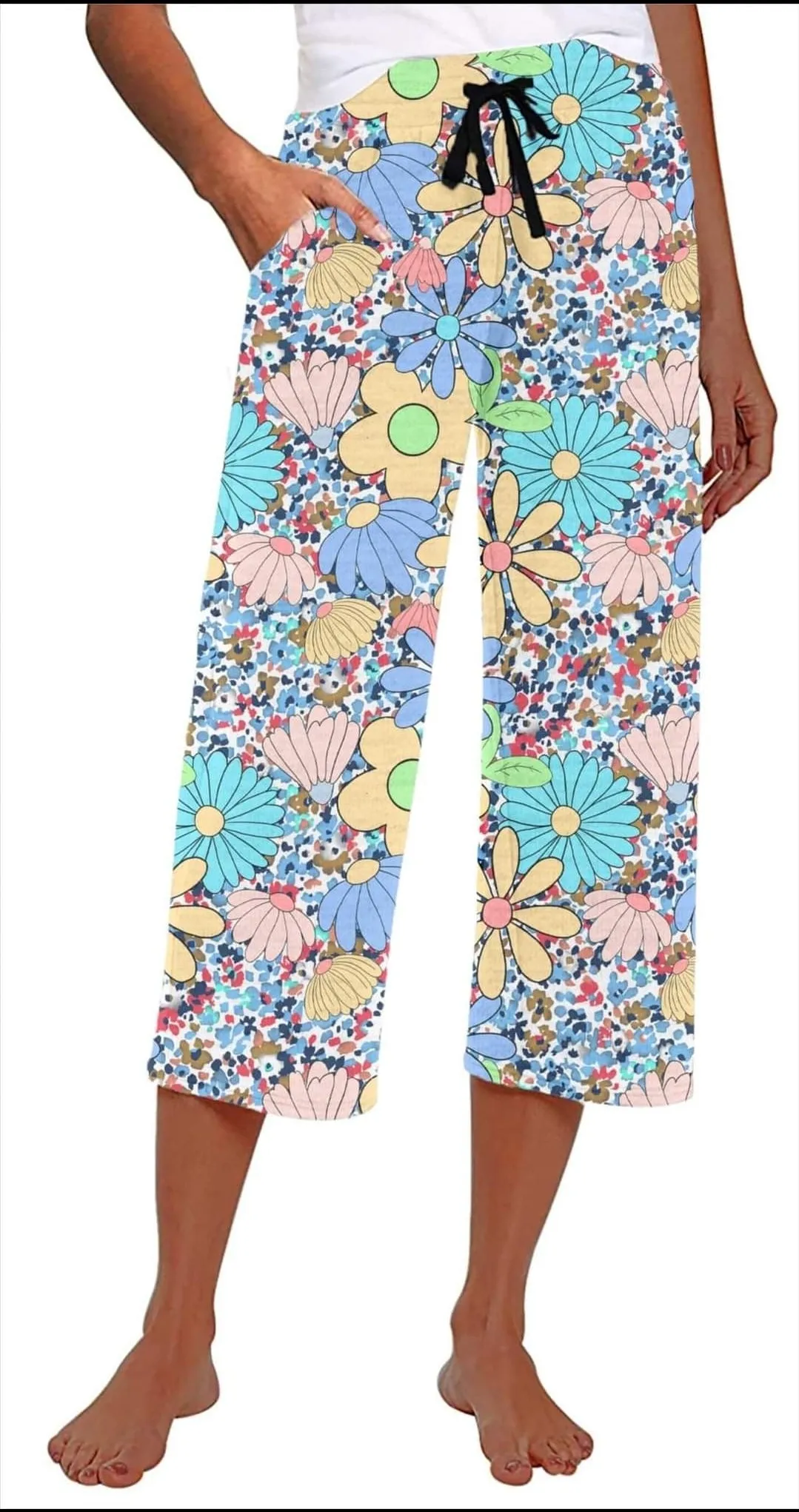 Cartoon Daisy Capri and Capri Lounge Pants