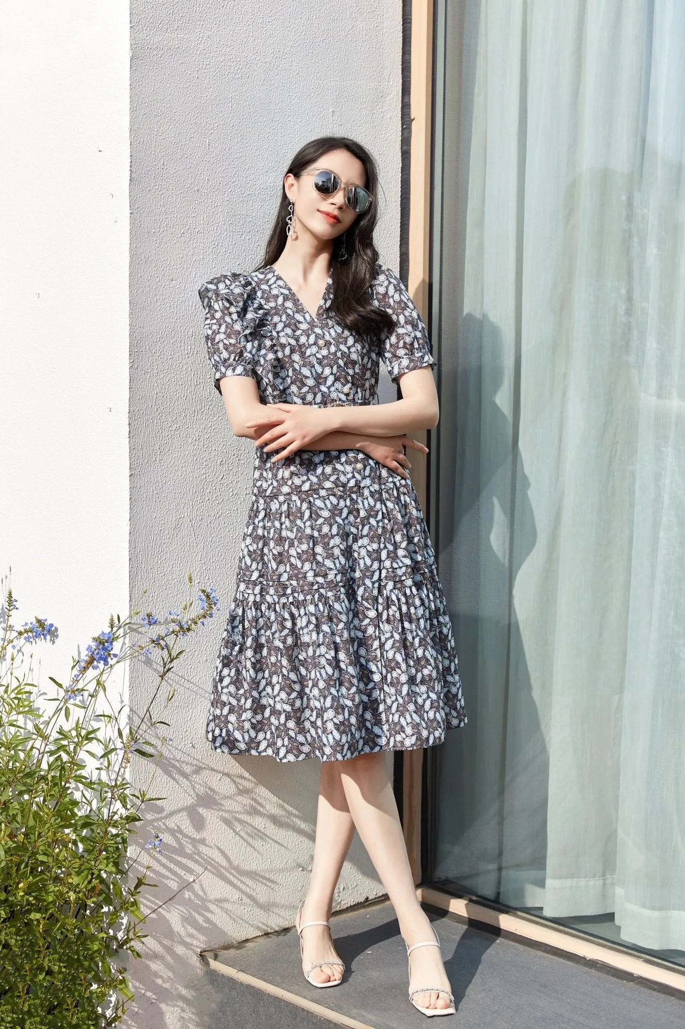 Short Puff Sleeve V Neck Ditsy Floral Dresses